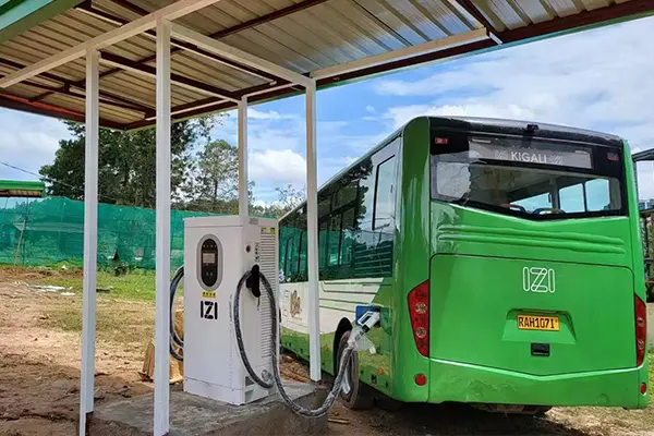 Proyek Ngisi Daya Cepet AMPPAL DC kanggo Bus Listrik IZI ing Rwanda